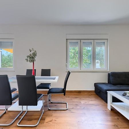 Holiday House Chill Out Loborika Pula 6 Persons Marcana Экстерьер фото